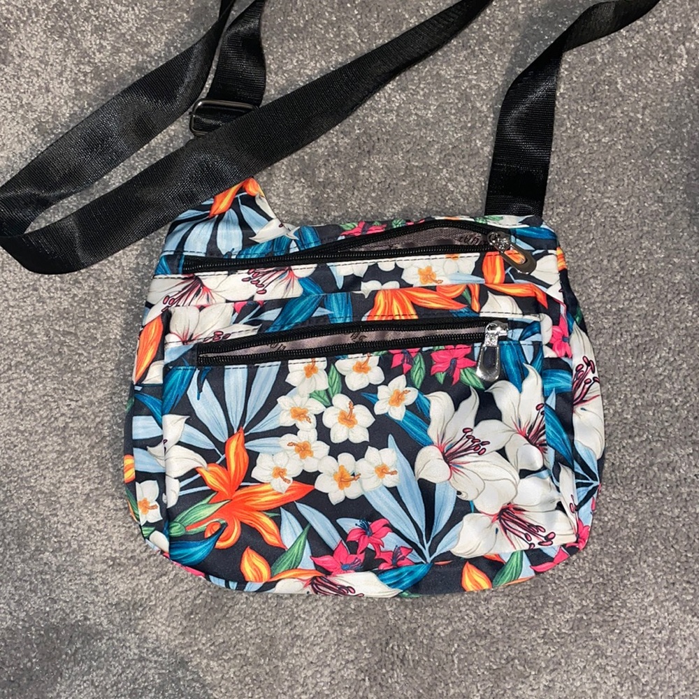 Crossbody (adjustable)